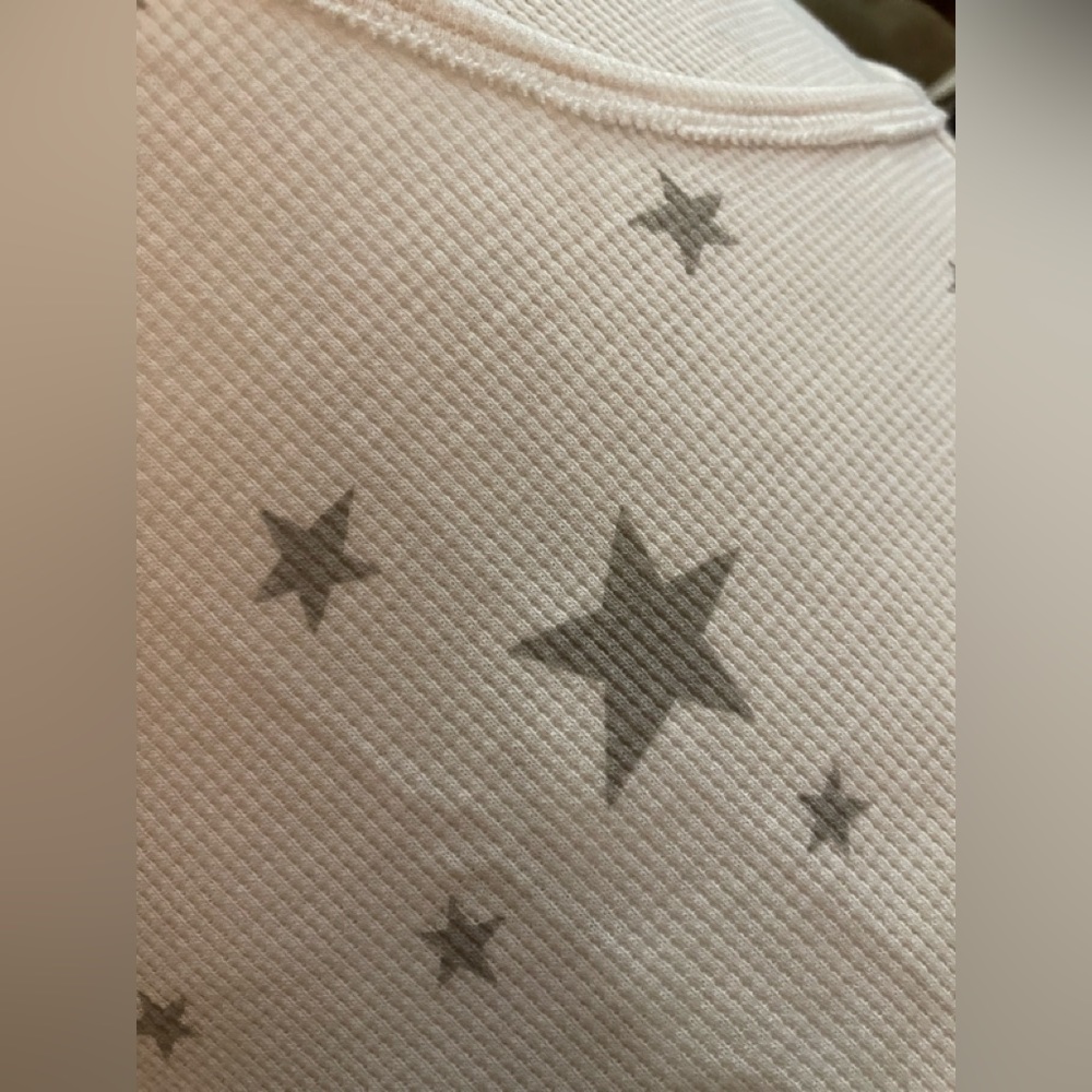 Lucky Brand Thermal Long Sleeve Top w/Gray Stars - XL - Picture 7 of 7